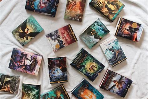 how much percy jackson books are there and what makes the series so beloved?